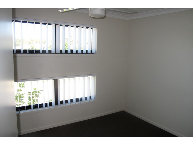 4A Charles Avenue, Pimpama QLD 4209