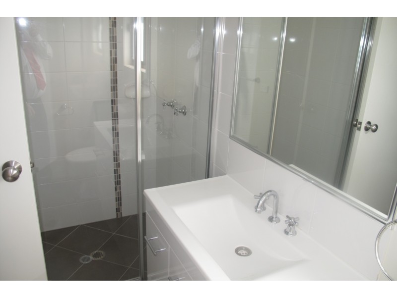 4A Charles Avenue, Pimpama QLD 4209