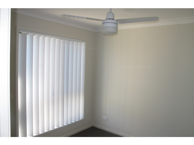 4A Charles Avenue, Pimpama QLD 4209