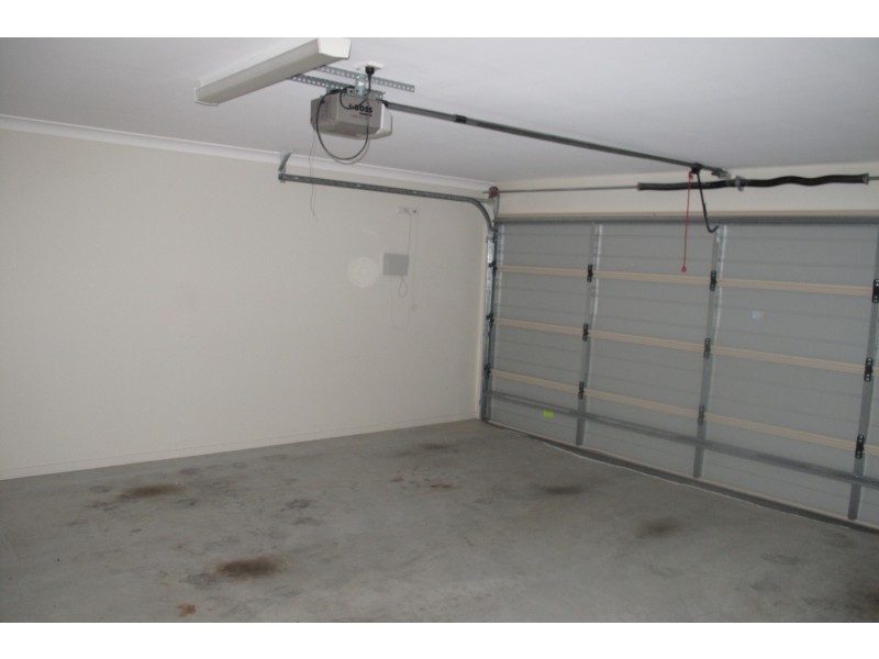 4A Charles Avenue, Pimpama QLD 4209
