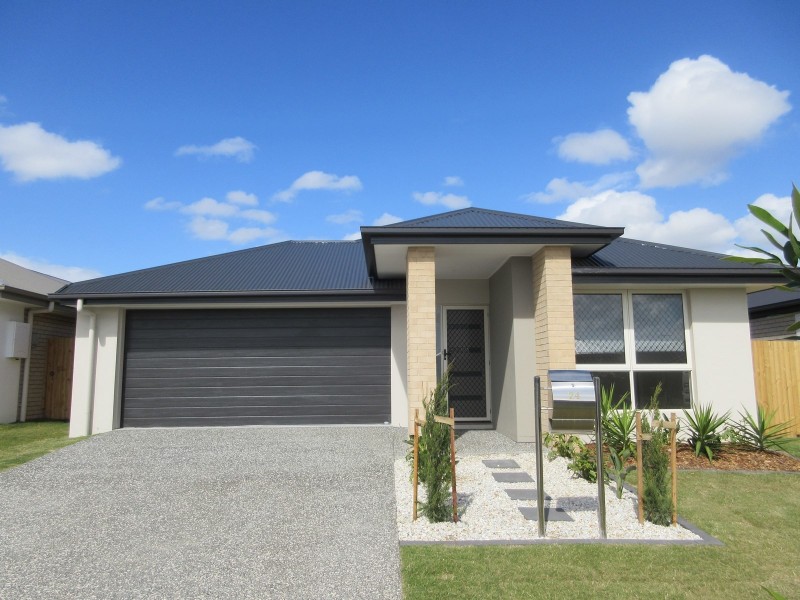 24 Augusta Boulevard, Pimpama QLD 4209