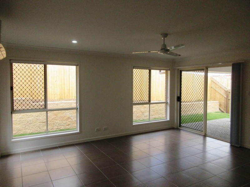 24 Augusta Boulevard, Pimpama QLD 4209
