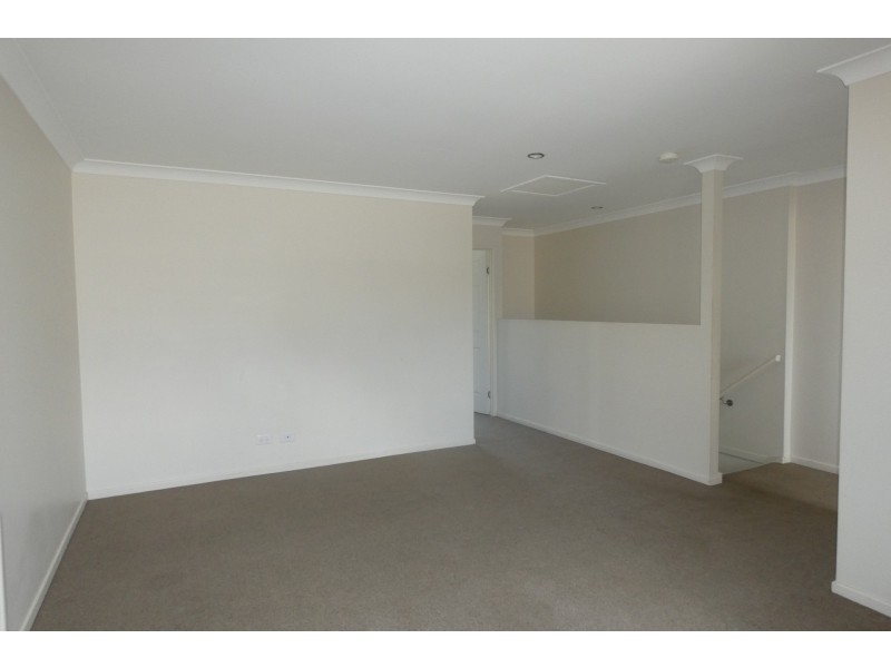 2/12 Bella Boulevard, Pimpama QLD 4209