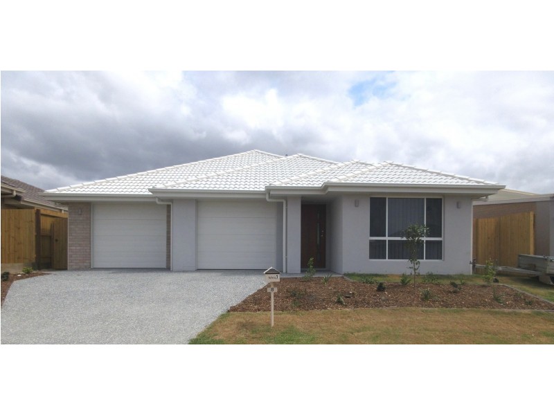 1/8 Hazel Street, Pimpama QLD 4209