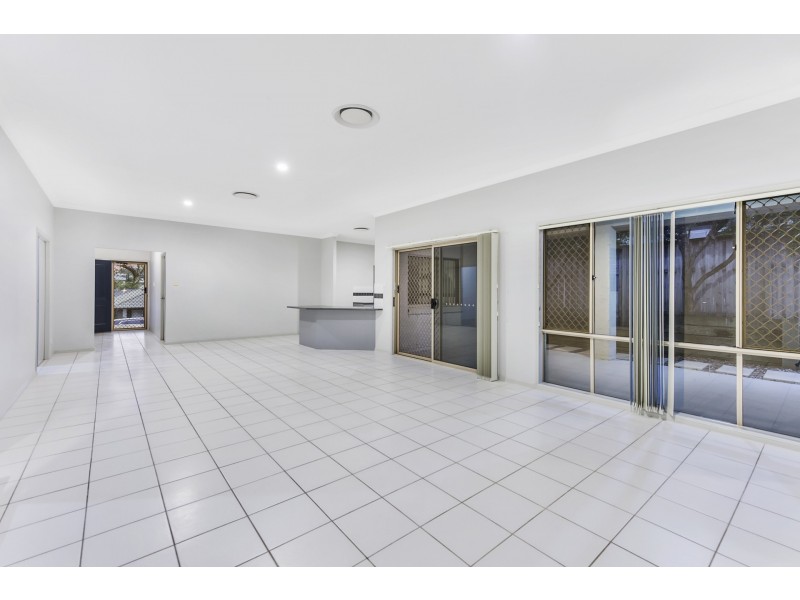 8 Starush Court, Upper Coomera QLD 4209