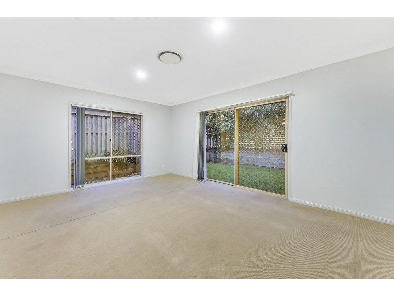 8 Starush Court, Upper Coomera QLD 4209
