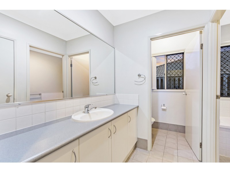 8 Starush Court, Upper Coomera QLD 4209