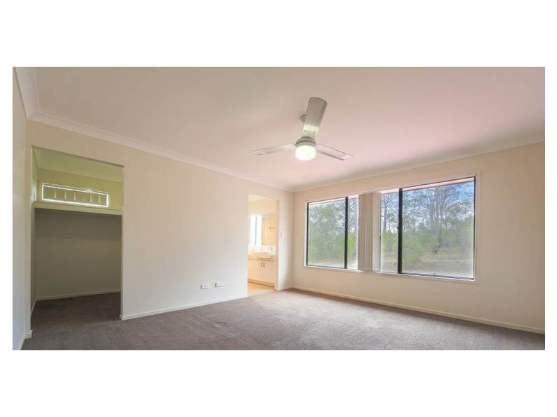2/2 Kelly Avenue, Coomera QLD 4209
