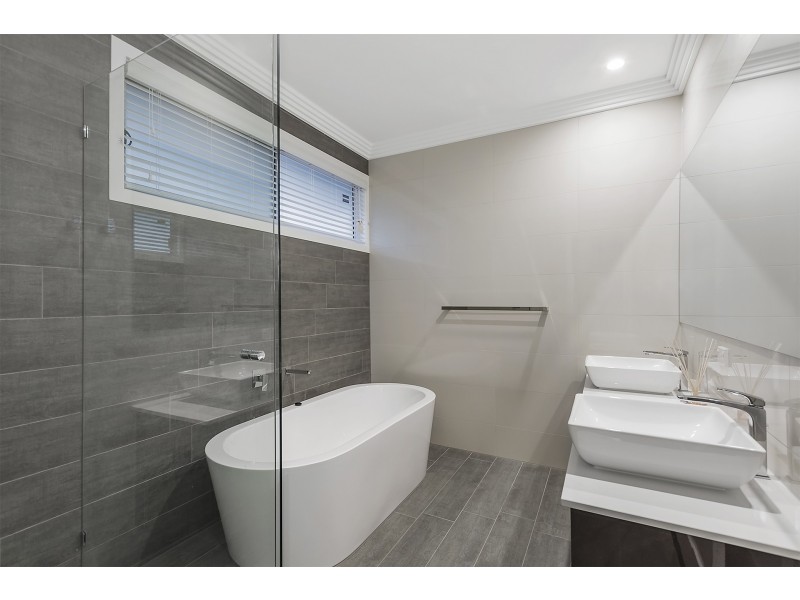 23 Pendragon Drive, Coomera Waters QLD 4209