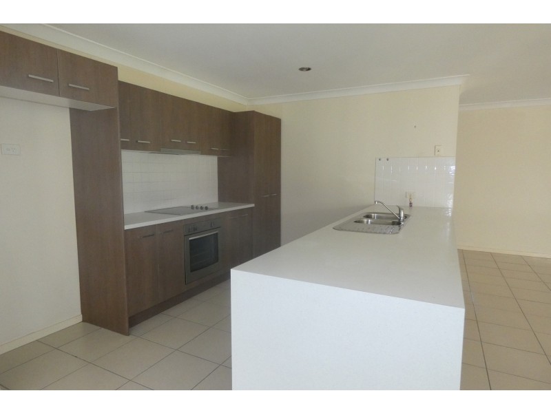 15 Manassa Street, Upper Coomera QLD 4209