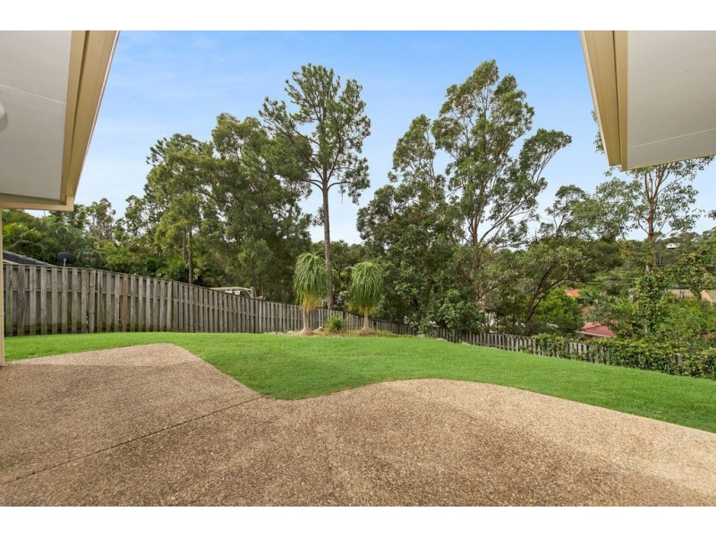16 Bounty Way, Pacific Pines QLD 4211