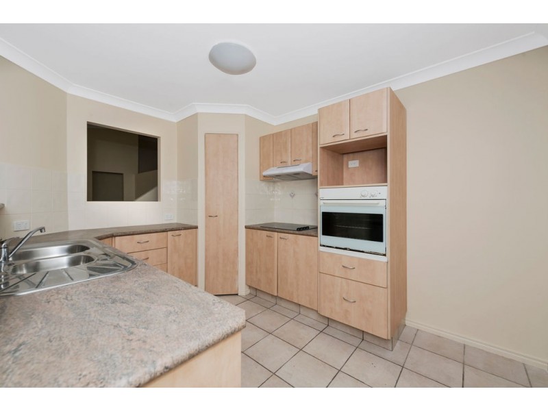 16 Bounty Way, Pacific Pines QLD 4211