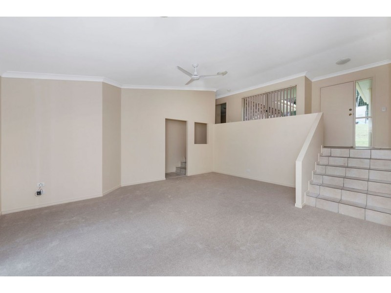 16 Bounty Way, Pacific Pines QLD 4211