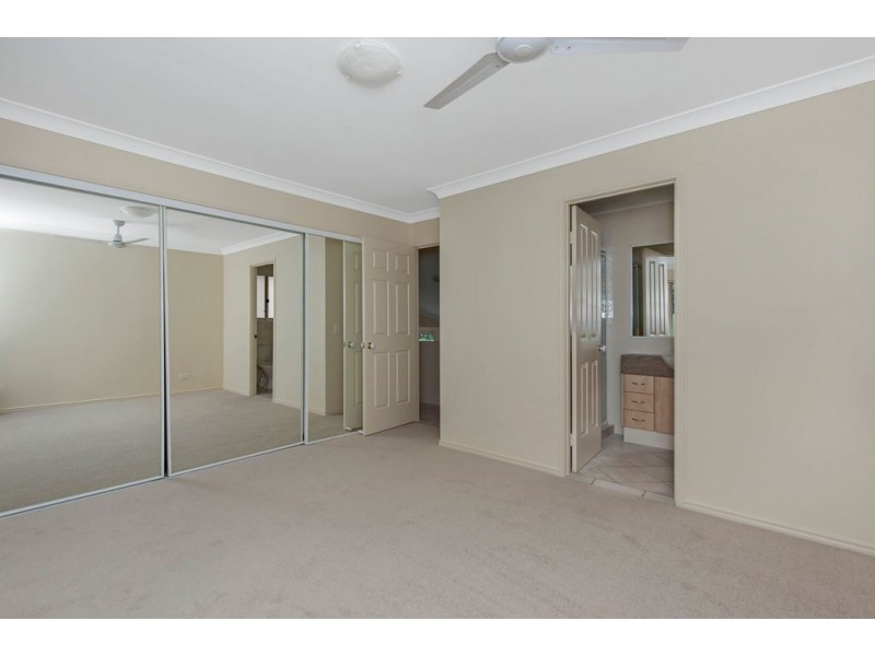 16 Bounty Way, Pacific Pines QLD 4211