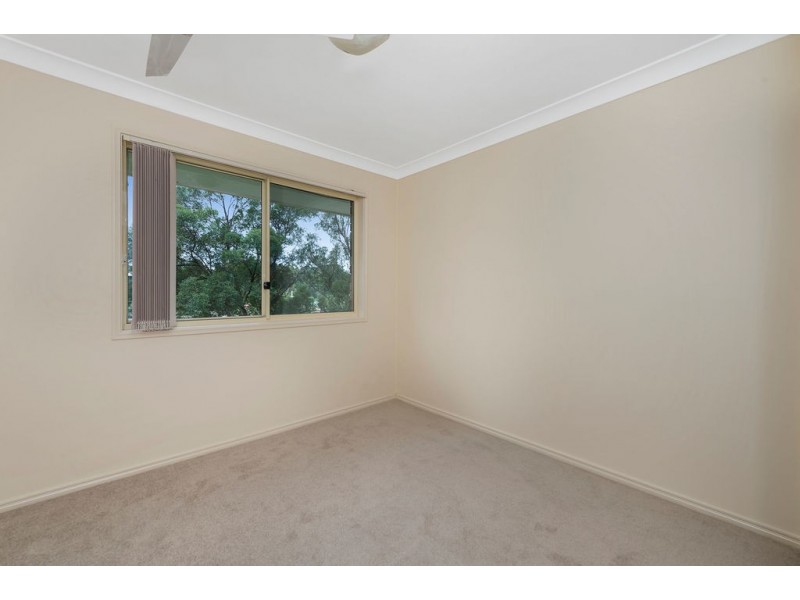 16 Bounty Way, Pacific Pines QLD 4211