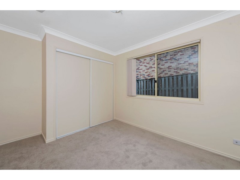 16 Bounty Way, Pacific Pines QLD 4211