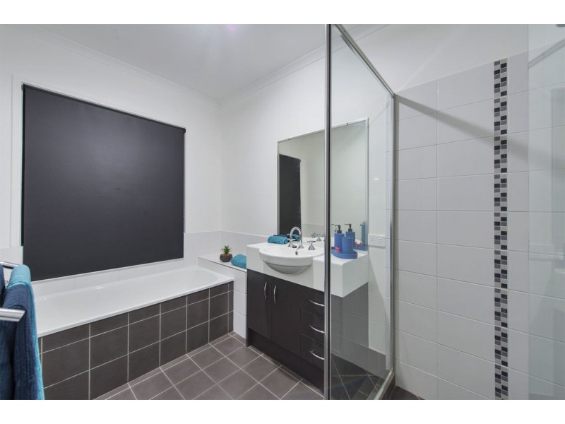 3 Meroo Place, Upper Coomera QLD 4209