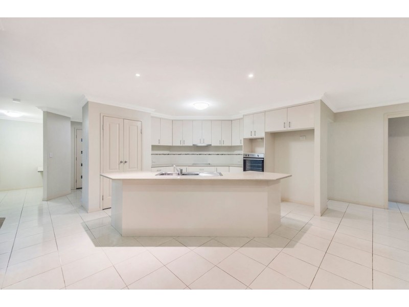 3 Crusade Court, Coomera Waters QLD 4209