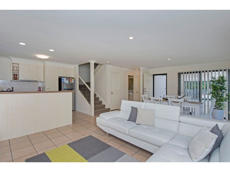 18/2 Tuition Street, Upper Coomera QLD 4209