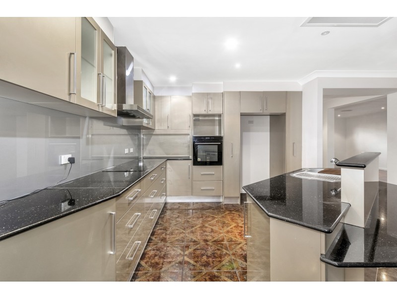 52 Regatta Avenue, Oxenford QLD 4210