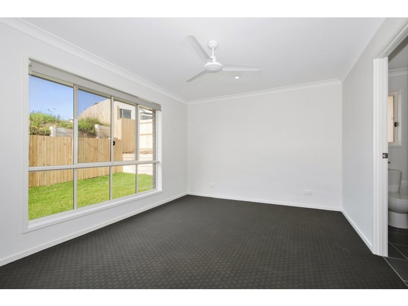 10 Oakwood Street, Pimpama QLD 4209