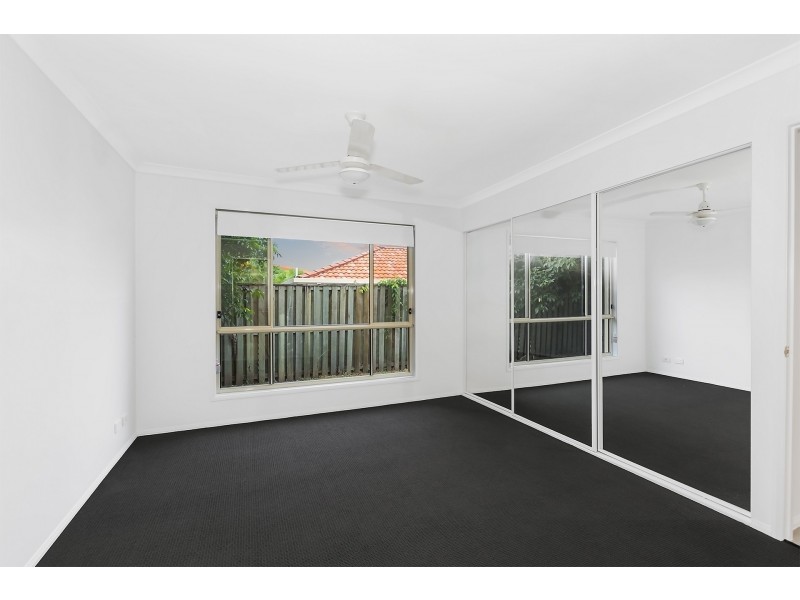 22 Madasin Close, Arundel QLD 4214