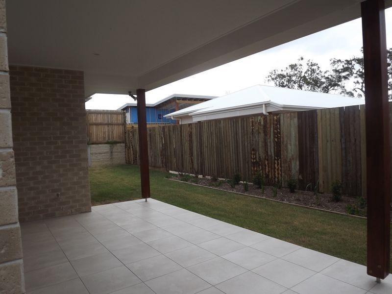 12 Hoop Pine Circuit, Coomera QLD 4209