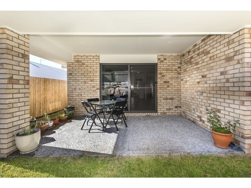 12 Hazel Street, Pimpama QLD 4209