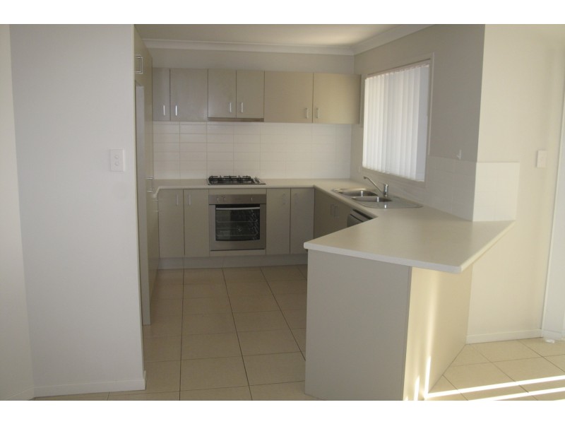 4 Maybush Way, Pimpama QLD 4209