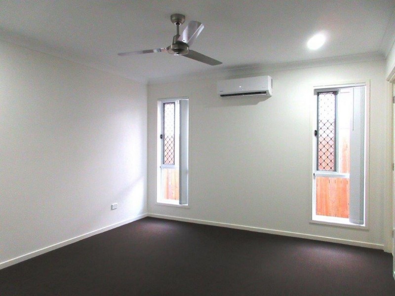 14 Milbrook Crescent, Pimpama QLD 4209