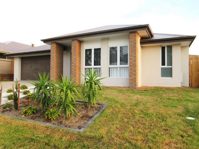 14 Milbrook Crescent, Pimpama QLD 4209