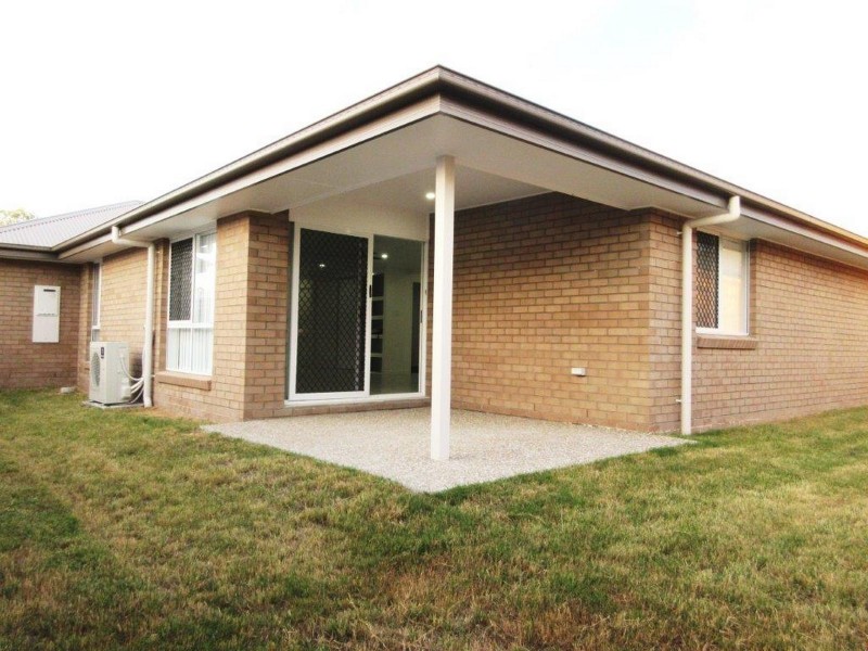 14 Milbrook Crescent, Pimpama QLD 4209