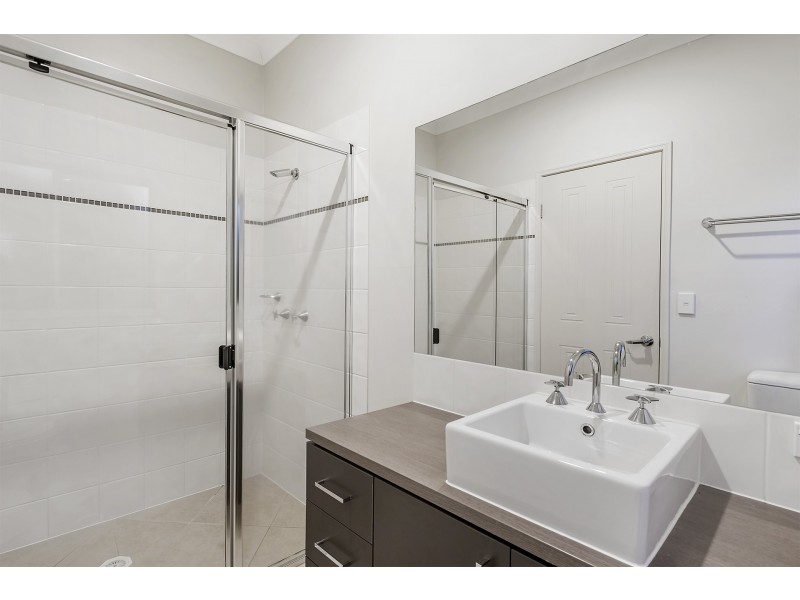 3 Icefire Lane, Coomera Waters QLD 4209
