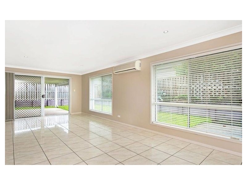 1/6 Lysterfield Rise, Upper Coomera QLD 4209