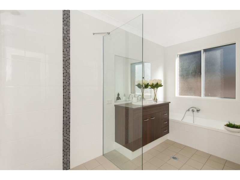 9 Krystle Court, Upper Coomera QLD 4209