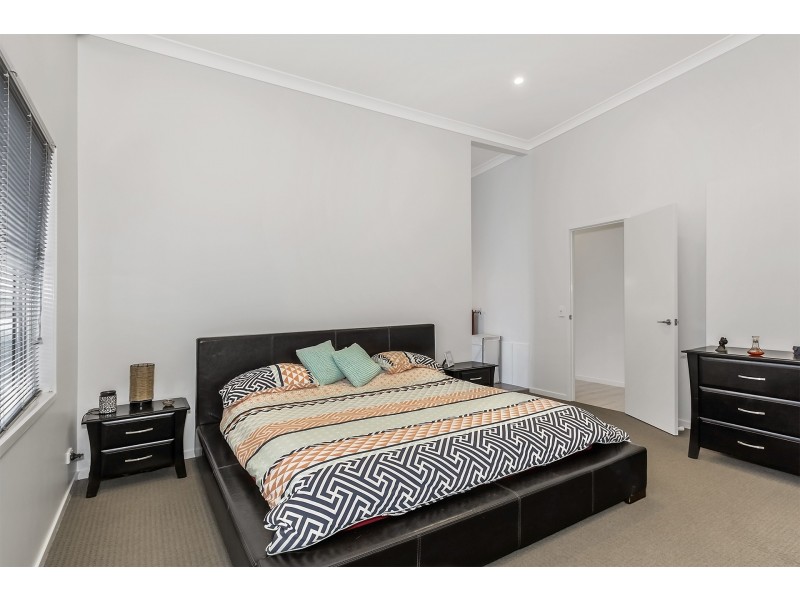 33 Garawarra Crescent, Upper Coomera QLD 4209