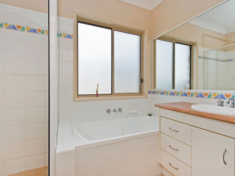 11 Linda Way, Upper Coomera QLD 4209