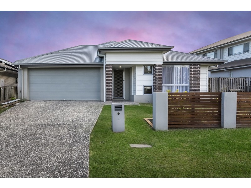 4 Antonio Place, Coomera QLD 4209