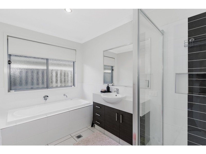 4 Antonio Place, Coomera QLD 4209