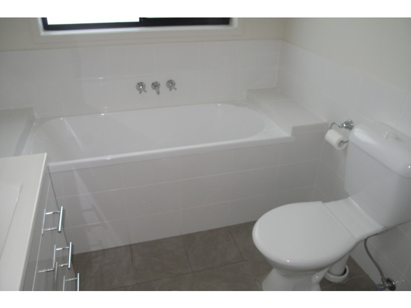 1a John Crescent, Pimpama QLD 4209