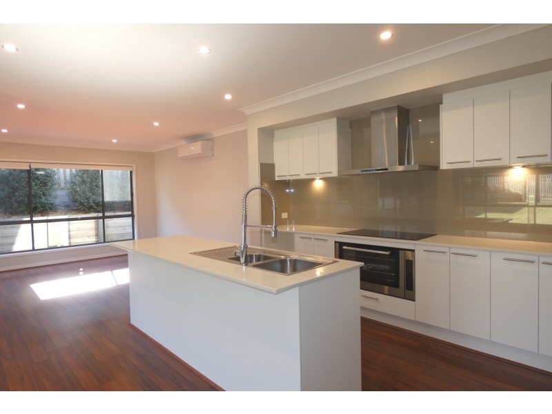 2 Wingham Lane, Upper Coomera QLD 4209