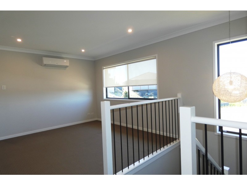 2 Wingham Lane, Upper Coomera QLD 4209
