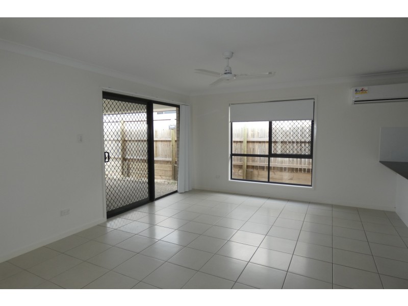 12 Ferngrove Street, Pimpama QLD 4209