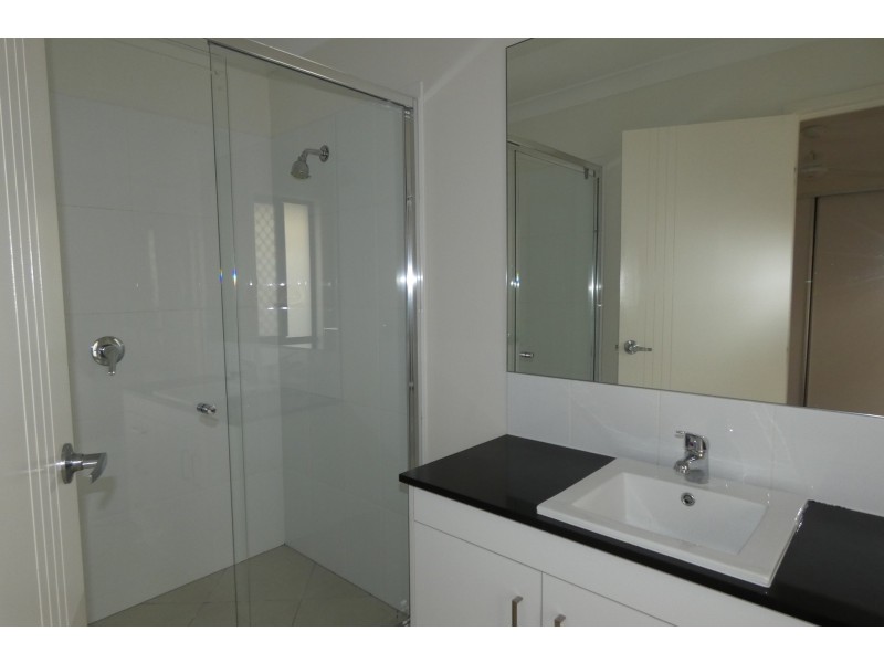 12 Ferngrove Street, Pimpama QLD 4209