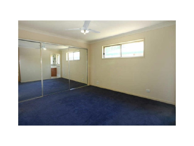 8 Hanoverian Way, Upper Coomera QLD 4209