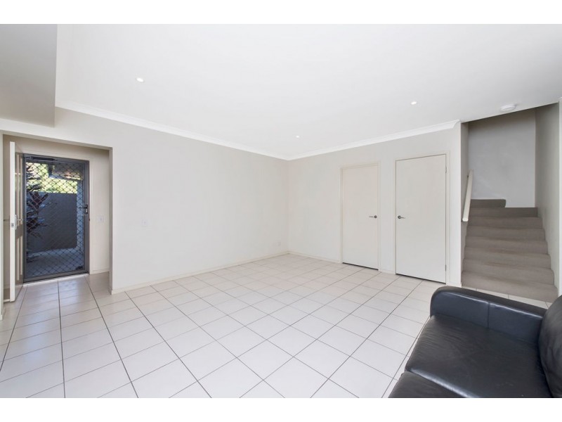 132/66 Heathwood Drive, Upper Coomera QLD 4209