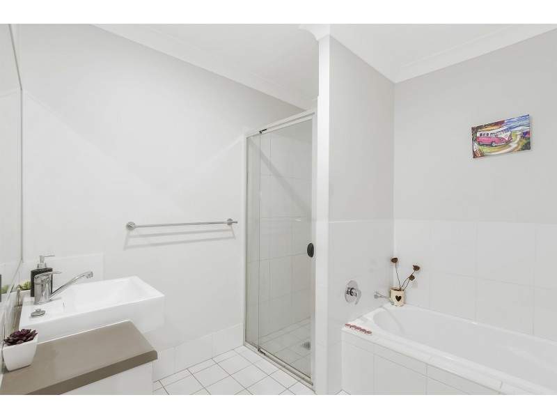 2/22 Filbert Street, Upper Coomera QLD 4209