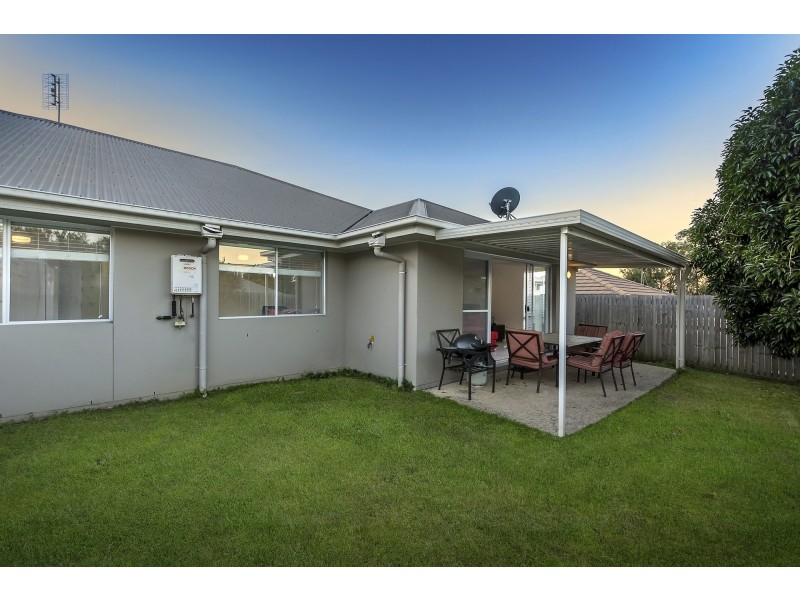 2/22 Filbert Street, Upper Coomera QLD 4209