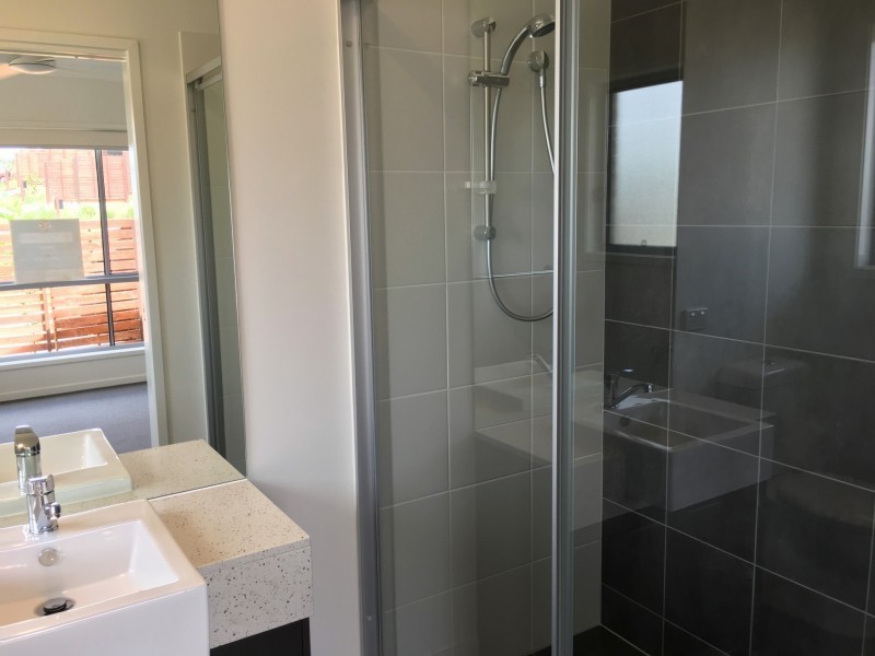 16 Crinum Circuit, Coomera QLD 4209