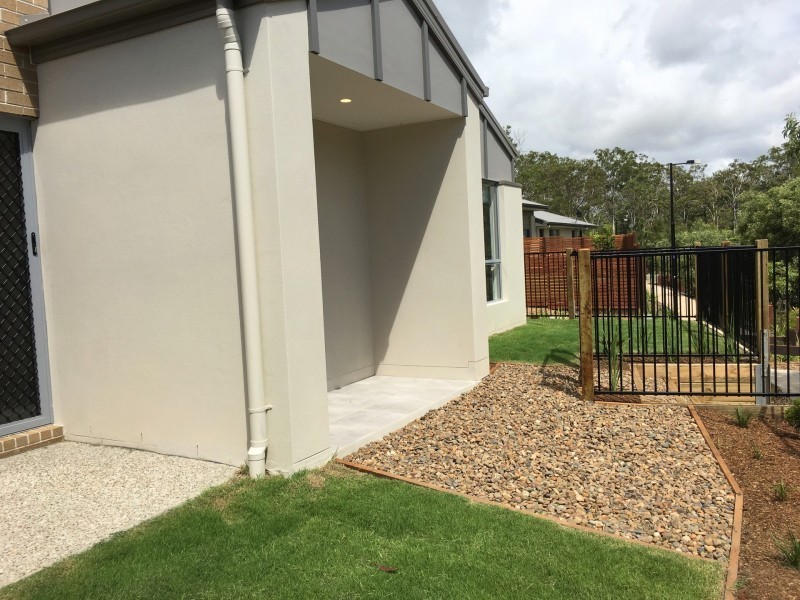 16 Crinum Circuit, Coomera QLD 4209